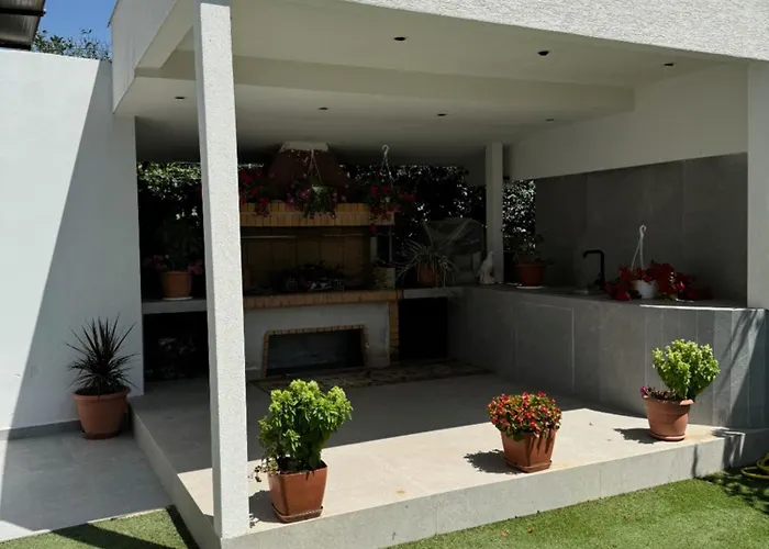 Vila Neli