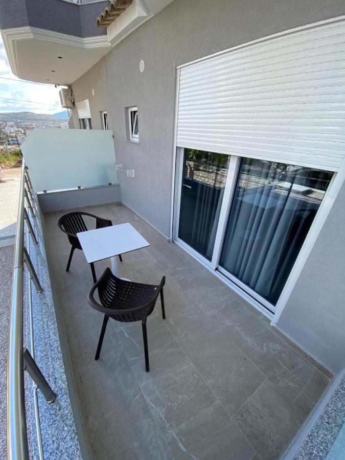 Neli Apartman *