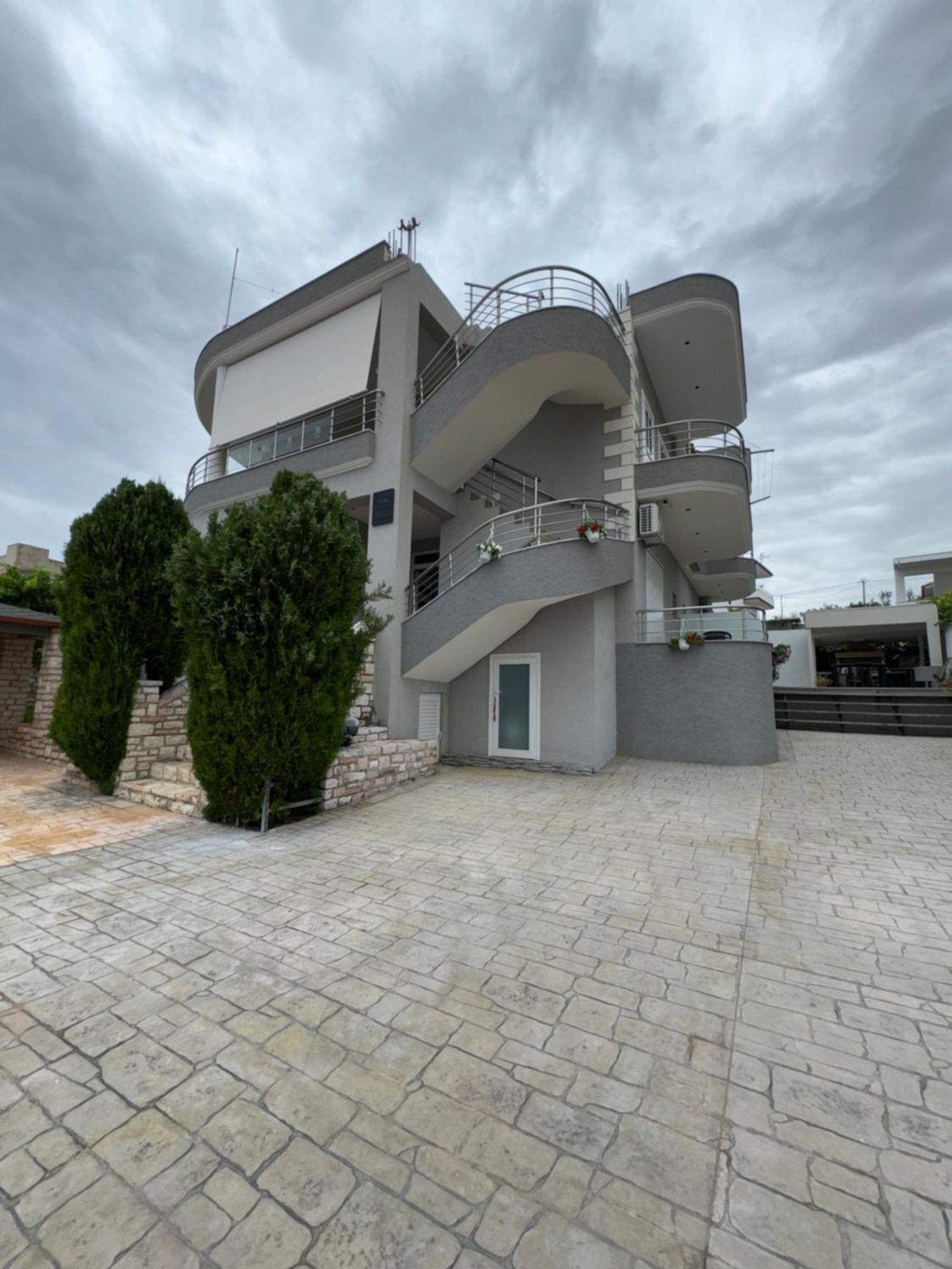 Neli Apartment